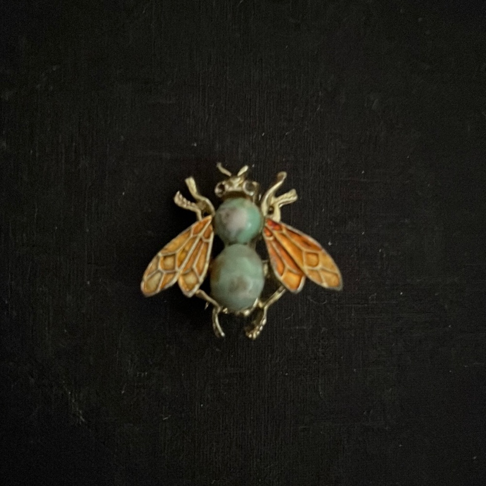 Rare vintage honey bee pin